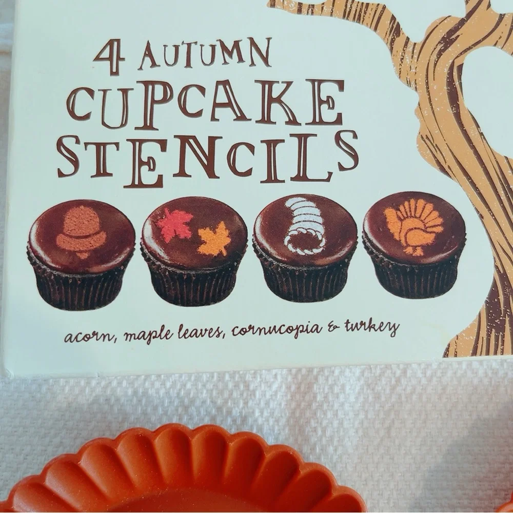 Cupcake stencils. Williams Sonoma